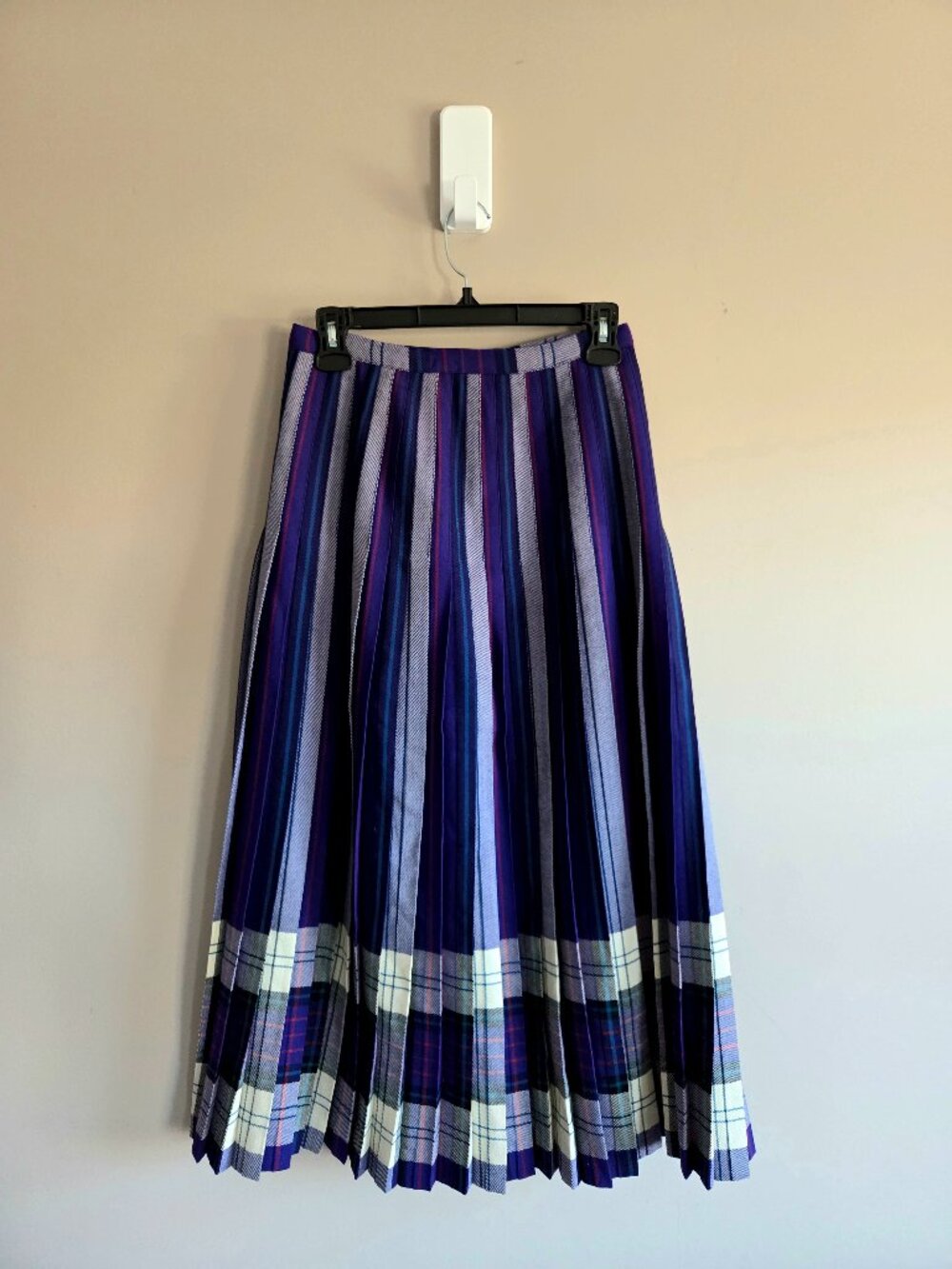 Vintage Aljean Canada 100% Pure Virgin Wool Purple Pleated Midi Skirt